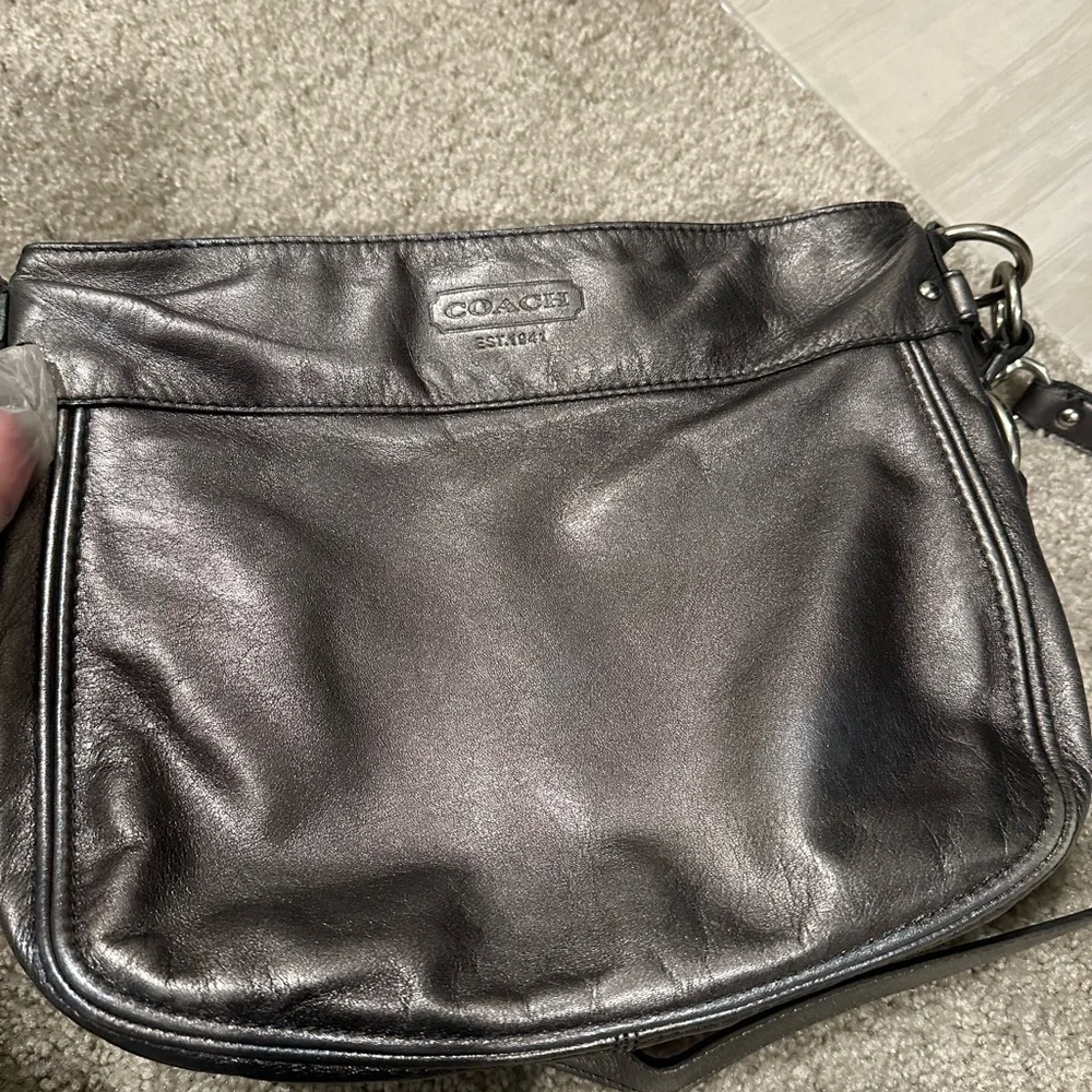 Coach Pewter Leather Zoe Hobo Handbag with purple lining - Picture 7 of 11
